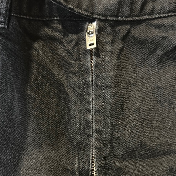 Zara Women's Black Flare Jeans with Zipper Accent. 34. Straight to flare.FLAW - Picture 4 of 11